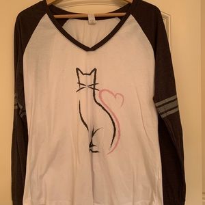 Cat-lover baseball style jersey 🐱😍